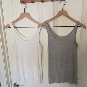 (2) A new day Women's Tank Tops